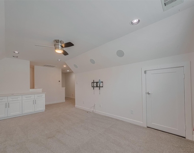 854 W 20th Street - Photo Thumbnail 30