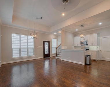 854 W 20th Street - Photo Thumbnail 6