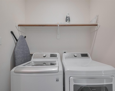 854 W 20th Street - Photo Thumbnail 15