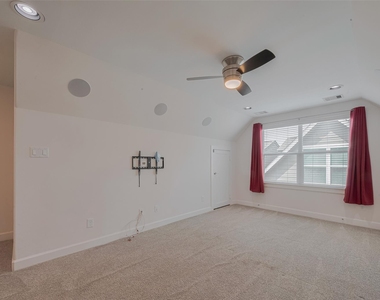 854 W 20th Street - Photo Thumbnail 29
