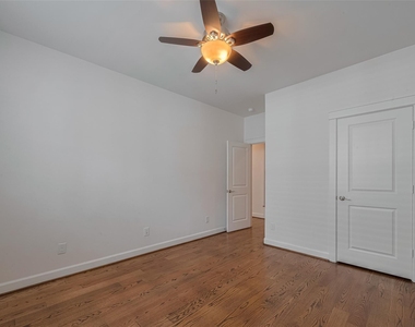 854 W 20th Street - Photo Thumbnail 21