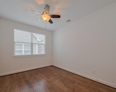 854 W 20th Street - Photo Thumbnail 22