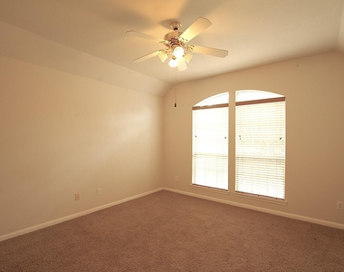 4430 Waverly Canyon Lane - Photo Thumbnail 28