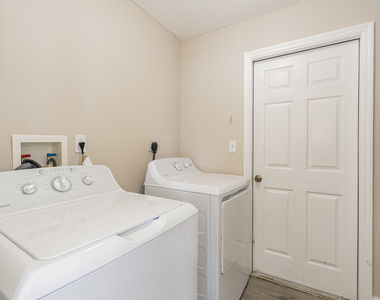 328 Hammonton Street Sw - Photo Thumbnail 17