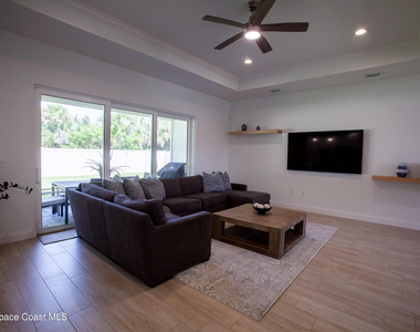 4305 Negal Circle - Photo Thumbnail 6