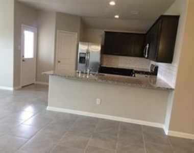 3018 Erickson Manor Court - Photo Thumbnail 2
