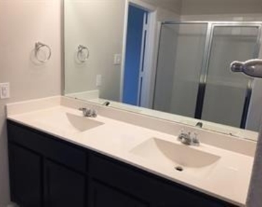 3018 Erickson Manor Court - Photo Thumbnail 3