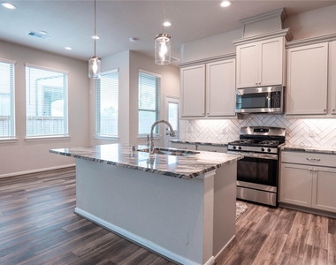 16119 Northern Cardinal Lane - Photo Thumbnail 13
