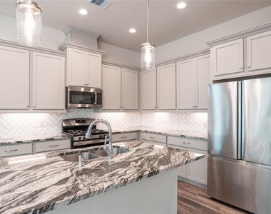16119 Northern Cardinal Lane - Photo Thumbnail 9