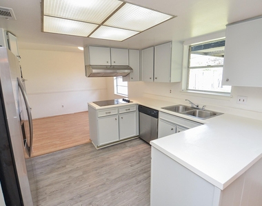 7327 Osage Street - Photo Thumbnail 15