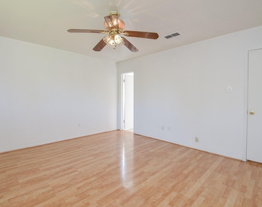 7327 Osage Street - Photo Thumbnail 20