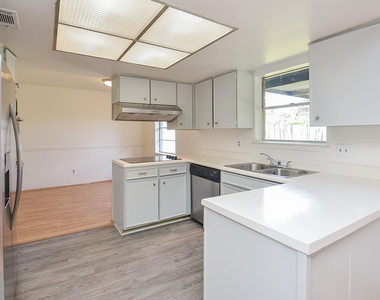 7327 Osage Street - Photo Thumbnail 14