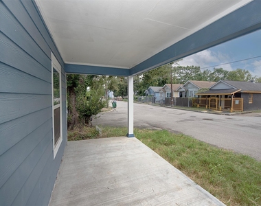 2802 Canfield Street - Photo Thumbnail 1