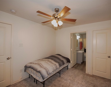 2802 Canfield Street - Photo Thumbnail 19