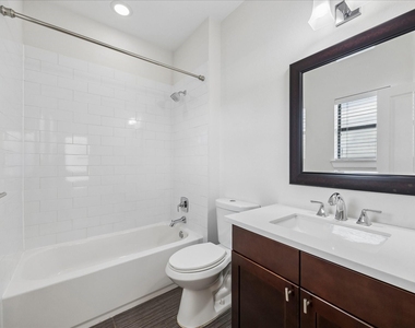734 W 20th Street - Photo Thumbnail 16