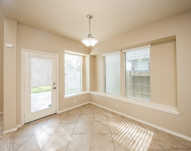 4019 Windmill Creek Drive - Photo Thumbnail 8