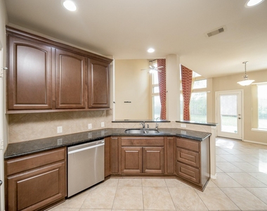 4019 Windmill Creek Drive - Photo Thumbnail 10