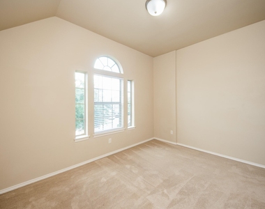 4019 Windmill Creek Drive - Photo Thumbnail 20