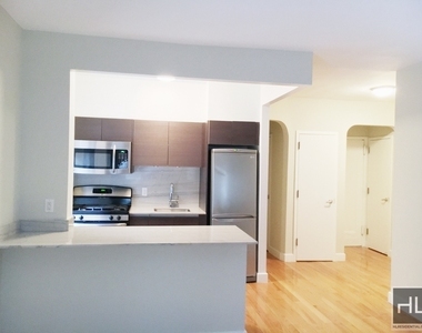 West 18th Street - Photo Thumbnail 1