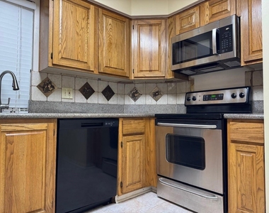 5200 Weslayan Street - Photo Thumbnail 10
