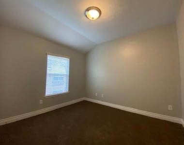 3415 Clearview Circle - Photo Thumbnail 14