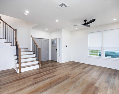2753 Redrock Street - Photo Thumbnail 6