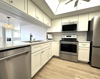 126 1st Street E - Photo Thumbnail 16