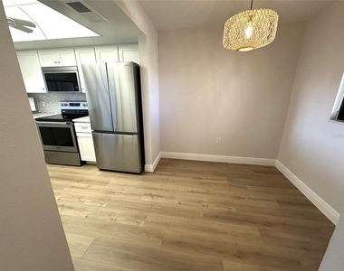 126 1st Street E - Photo Thumbnail 13