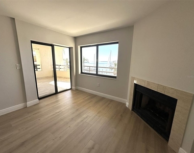 126 1st Street E - Photo Thumbnail 8