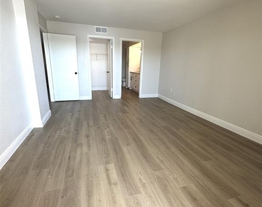 126 1st Street E - Photo Thumbnail 20