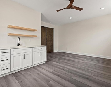3023 1st Avenue S - Photo Thumbnail 17