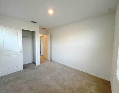 11832 Glenside Terrace - Photo Thumbnail 26