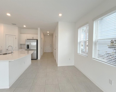 11832 Glenside Terrace - Photo Thumbnail 8