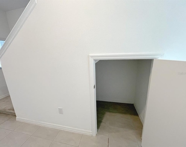 11832 Glenside Terrace - Photo Thumbnail 17
