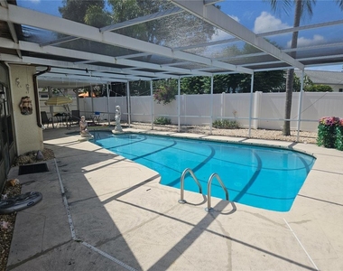 11557 124th Terrace - Photo Thumbnail 26