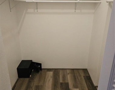11557 124th Terrace - Photo Thumbnail 5