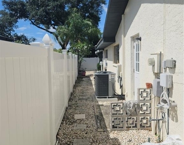 11557 124th Terrace - Photo Thumbnail 21