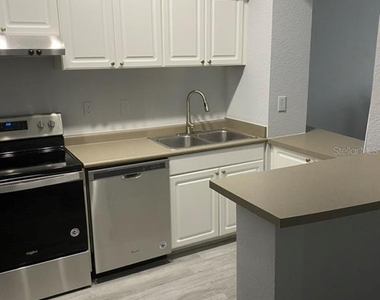 402 S Armenia Avenue - Photo Thumbnail 15