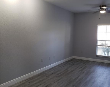 402 S Armenia Avenue - Photo Thumbnail 17