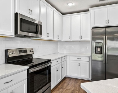 5413 Badini Way - Photo Thumbnail 10