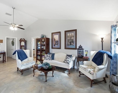 846 Birdie Way - Photo Thumbnail 16