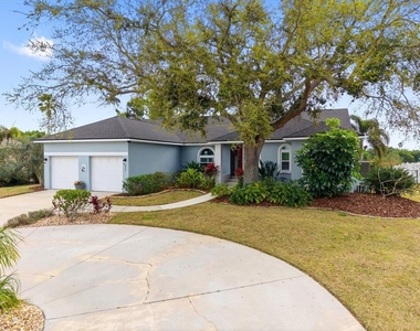 846 Birdie Way - Photo Thumbnail 1