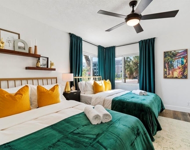 2402 W Cypress Street - Photo Thumbnail 14