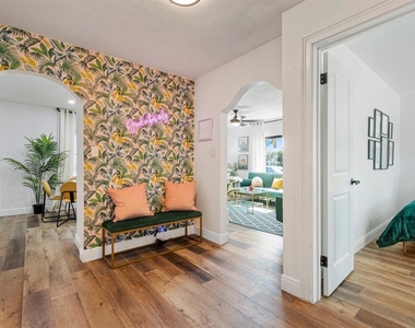2402 W Cypress Street - Photo Thumbnail 5