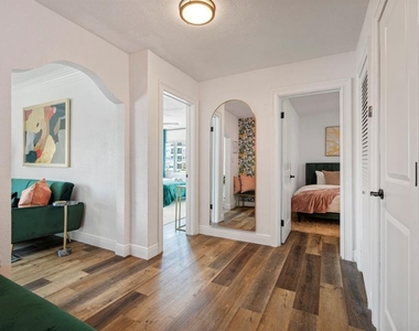 2402 W Cypress Street - Photo Thumbnail 12