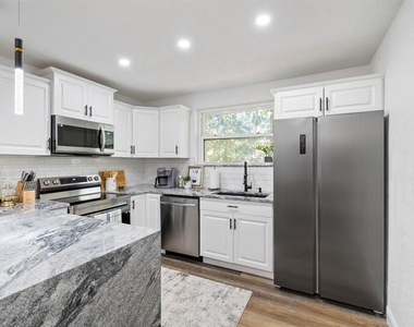 2402 W Cypress Street - Photo Thumbnail 19