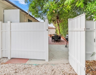 2402 W Cypress Street - Photo Thumbnail 30