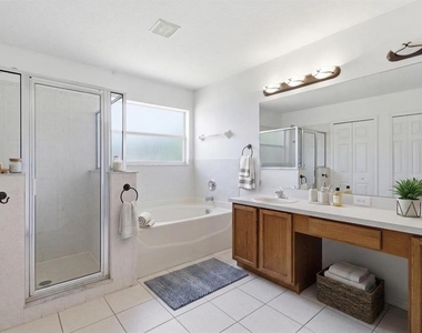 2631 Queen Alberta Drive - Photo Thumbnail 23