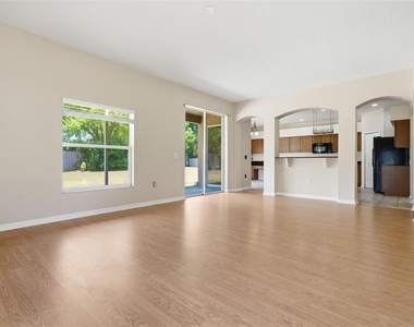 2631 Queen Alberta Drive - Photo Thumbnail 17