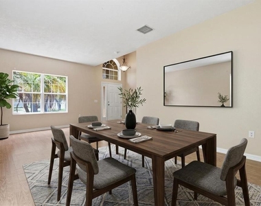 2631 Queen Alberta Drive - Photo Thumbnail 15